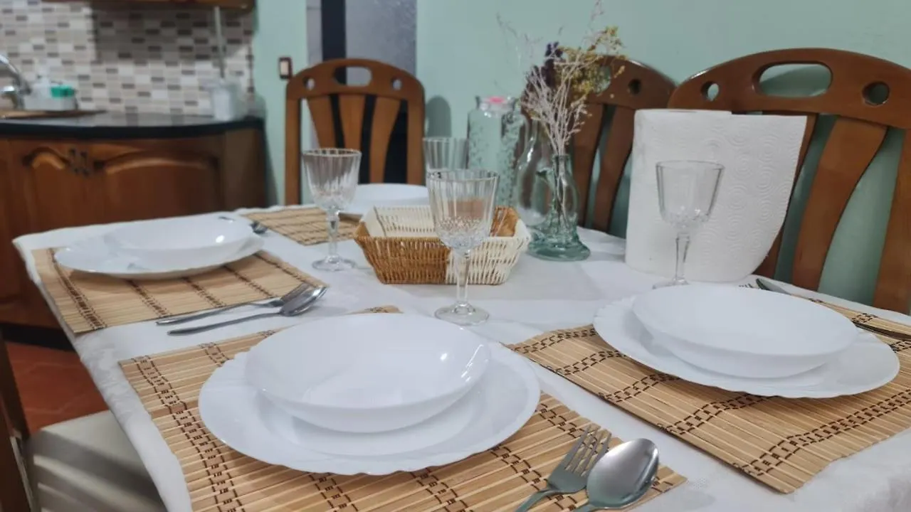 Calmly, Spacious Apartment Next To Usa Embassy Тирана