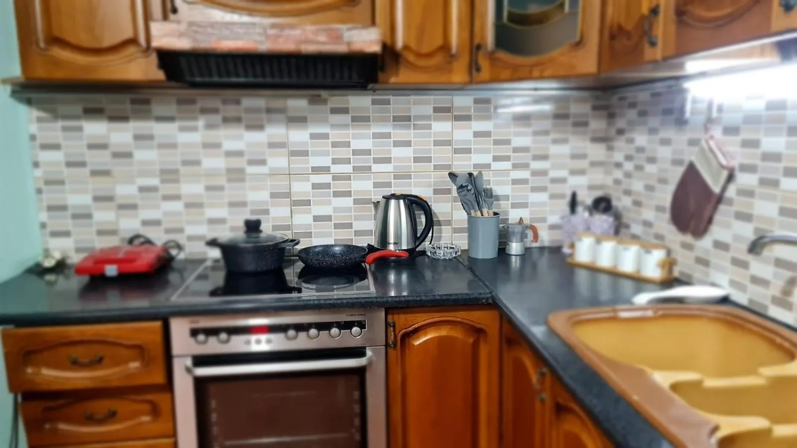 Calmly, Spacious Apartment Next To Usa Embassy Тирана