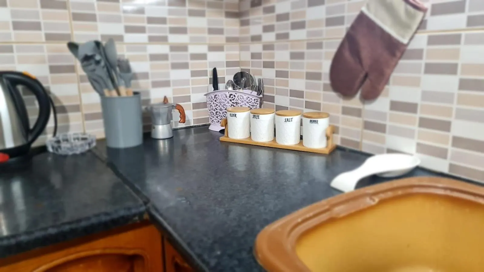 Calmly, Spacious Apartment Next To Usa Embassy Тирана