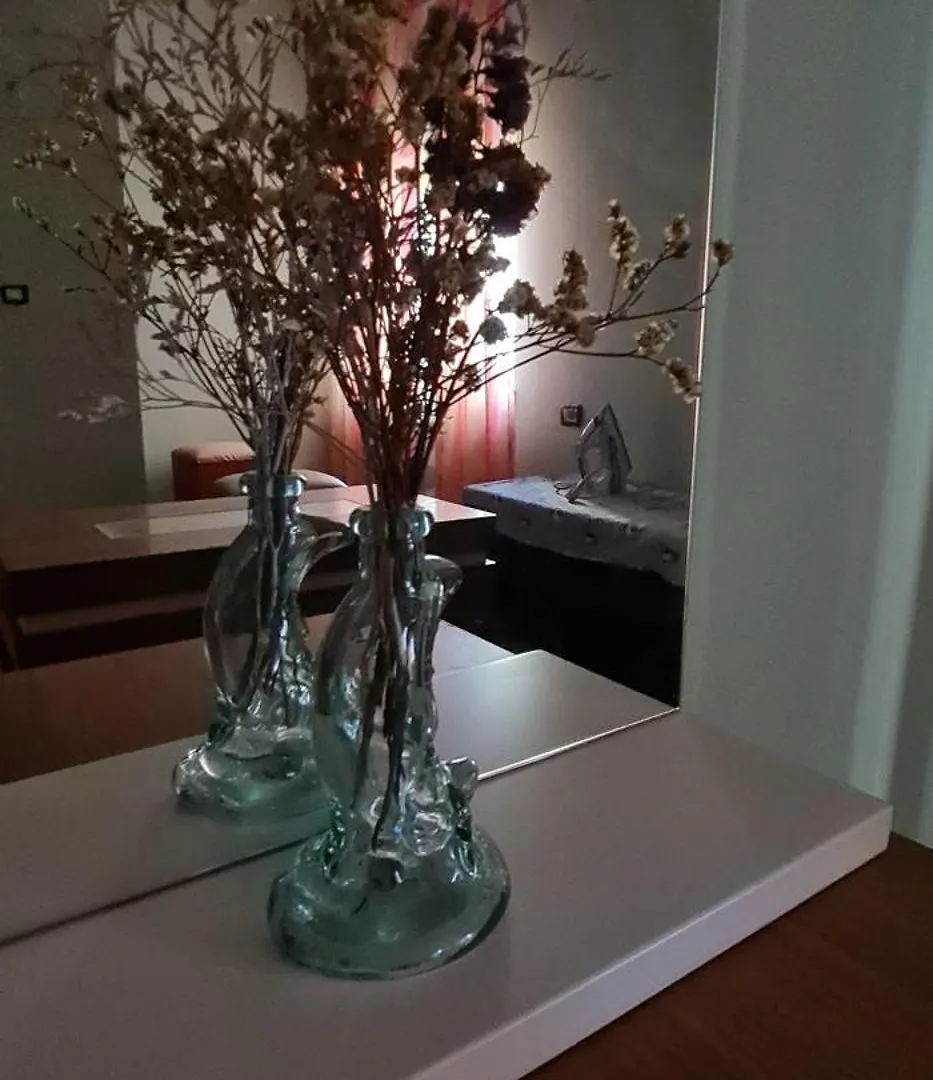 Calmly, Spacious Apartment Next To Usa Embassy Тирана